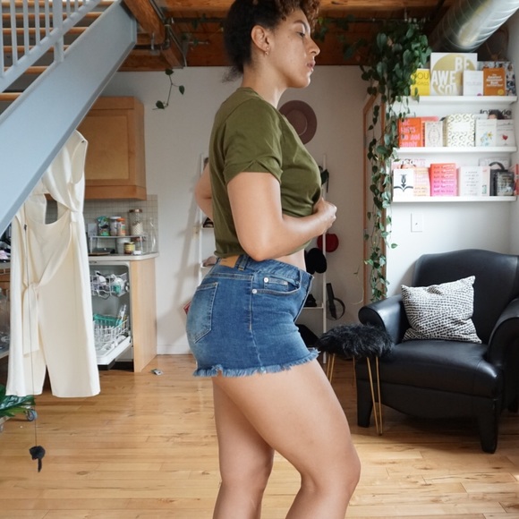 Mid Rise Cut Off Jean Shorts - Picture 2 of 4